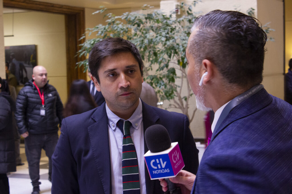 Diputado Calisto presenta proyecto que exige a empresas de transportes interregionales entregar nómina de pasajeros a Carabineros