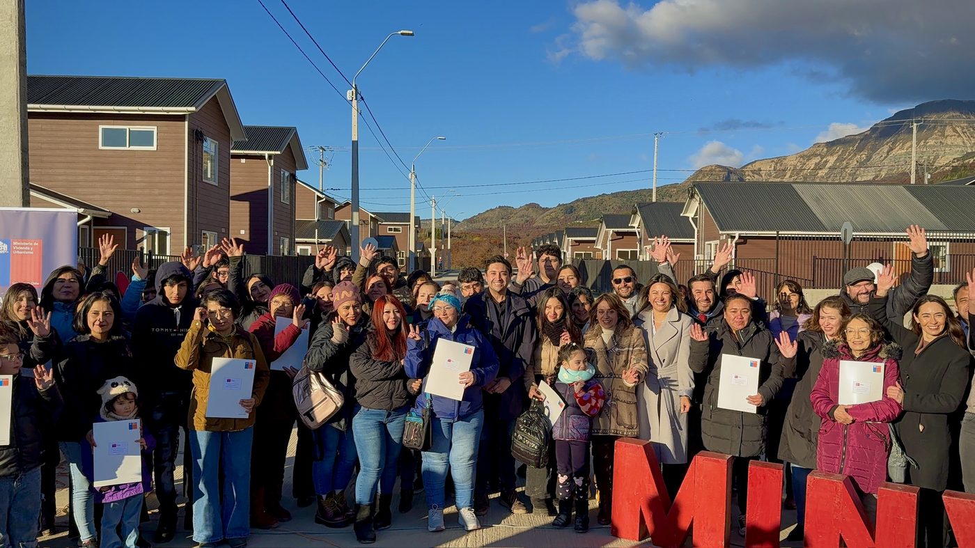 Entrega de viviendas Coyhaique